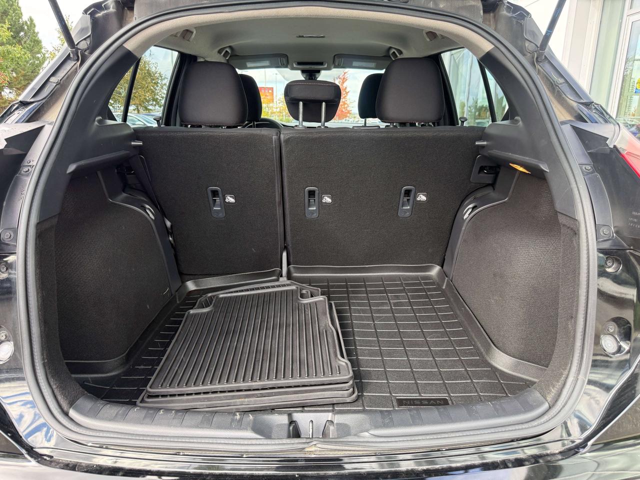 2024 Nissan Kicks SR Photo