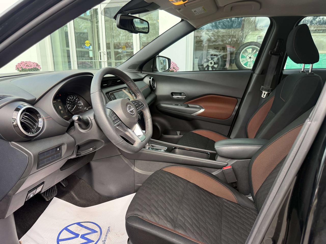 2024 Nissan Kicks SR Photo