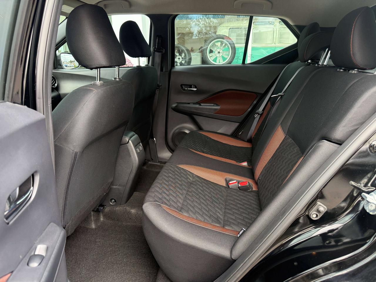 2024 Nissan Kicks SR Photo