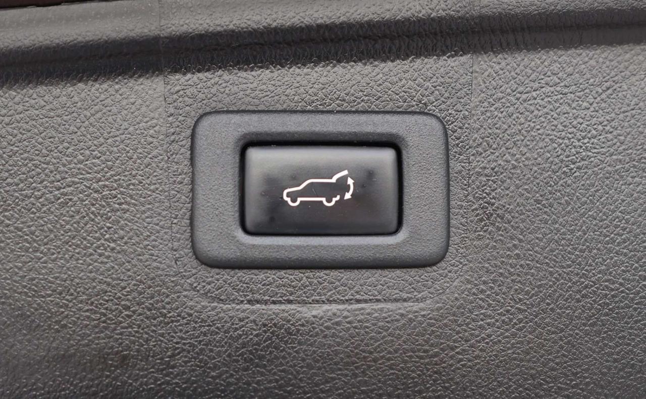 2019 Subaru Outback TOURING-AWD-EYESIGHT PKG/ADAPT CRUISE/BCAM/BLIS/FCW/LDW/HEATED SEATS/KEYLESS/CARPLAY/SUNROOF Photo