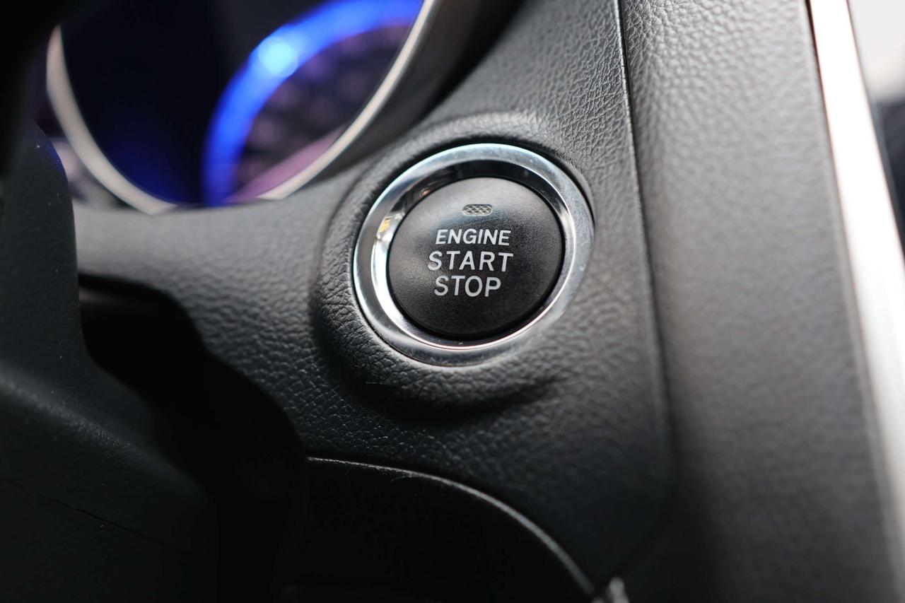 2019 Subaru Outback TOURING-AWD-EYESIGHT PKG/ADAPT CRUISE/BCAM/BLIS/FCW/LDW/HEATED SEATS/KEYLESS/CARPLAY/SUNROOF Photo