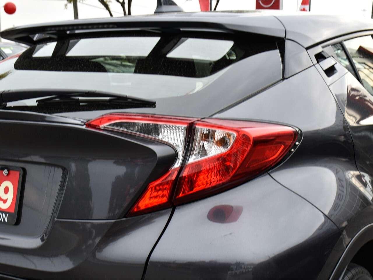 2019 Toyota C-HR FUEL SAVER, HEATED SEATS, APPLE CARPLAY Photo
