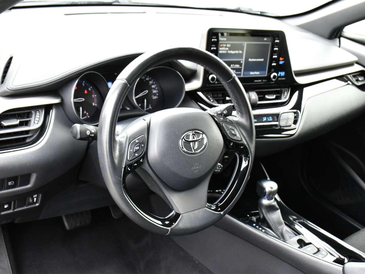 2019 Toyota C-HR FUEL SAVER, HEATED SEATS, APPLE CARPLAY Photo