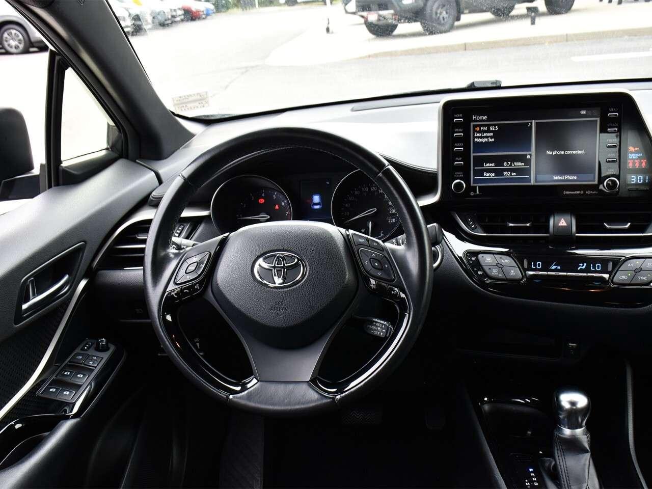 2019 Toyota C-HR FUEL SAVER, HEATED SEATS, APPLE CARPLAY Photo