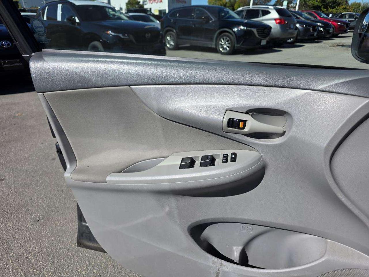 2010 Toyota Corolla MANUAL POWER LOCKS Photo