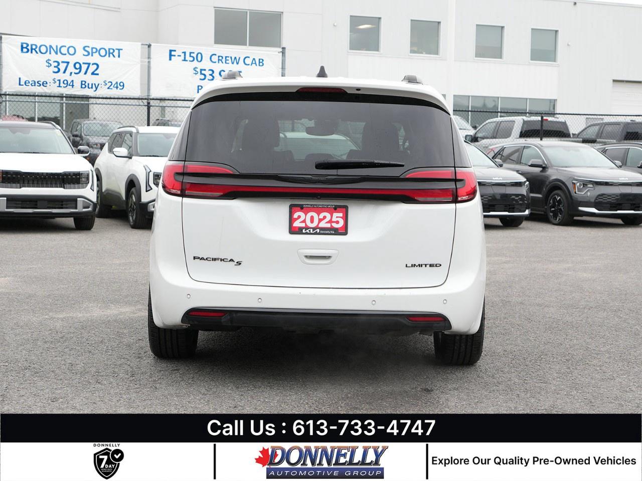 2025 Chrysler Pacifica Limited FWD Photo