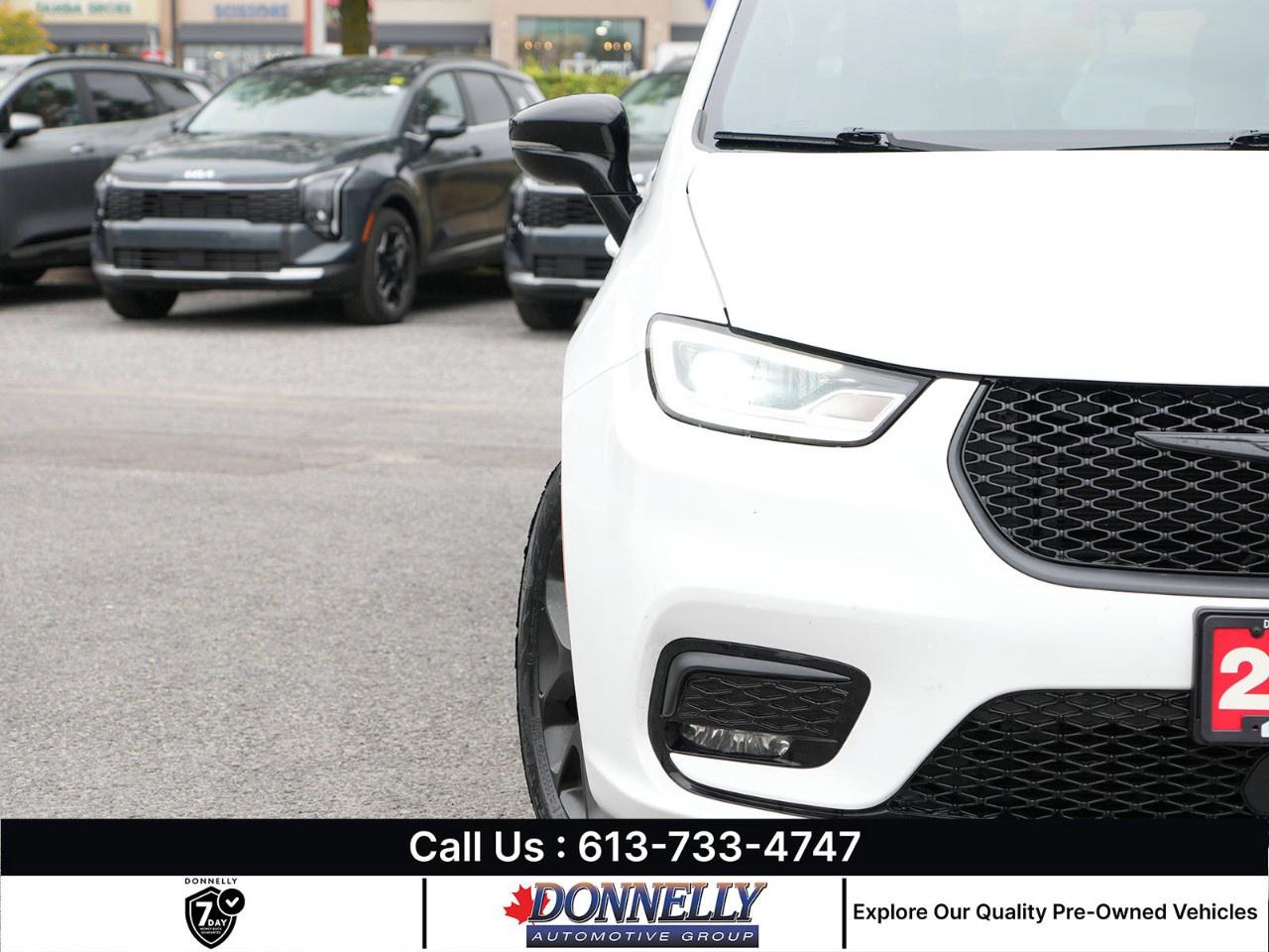 2025 Chrysler Pacifica Limited FWD Photo