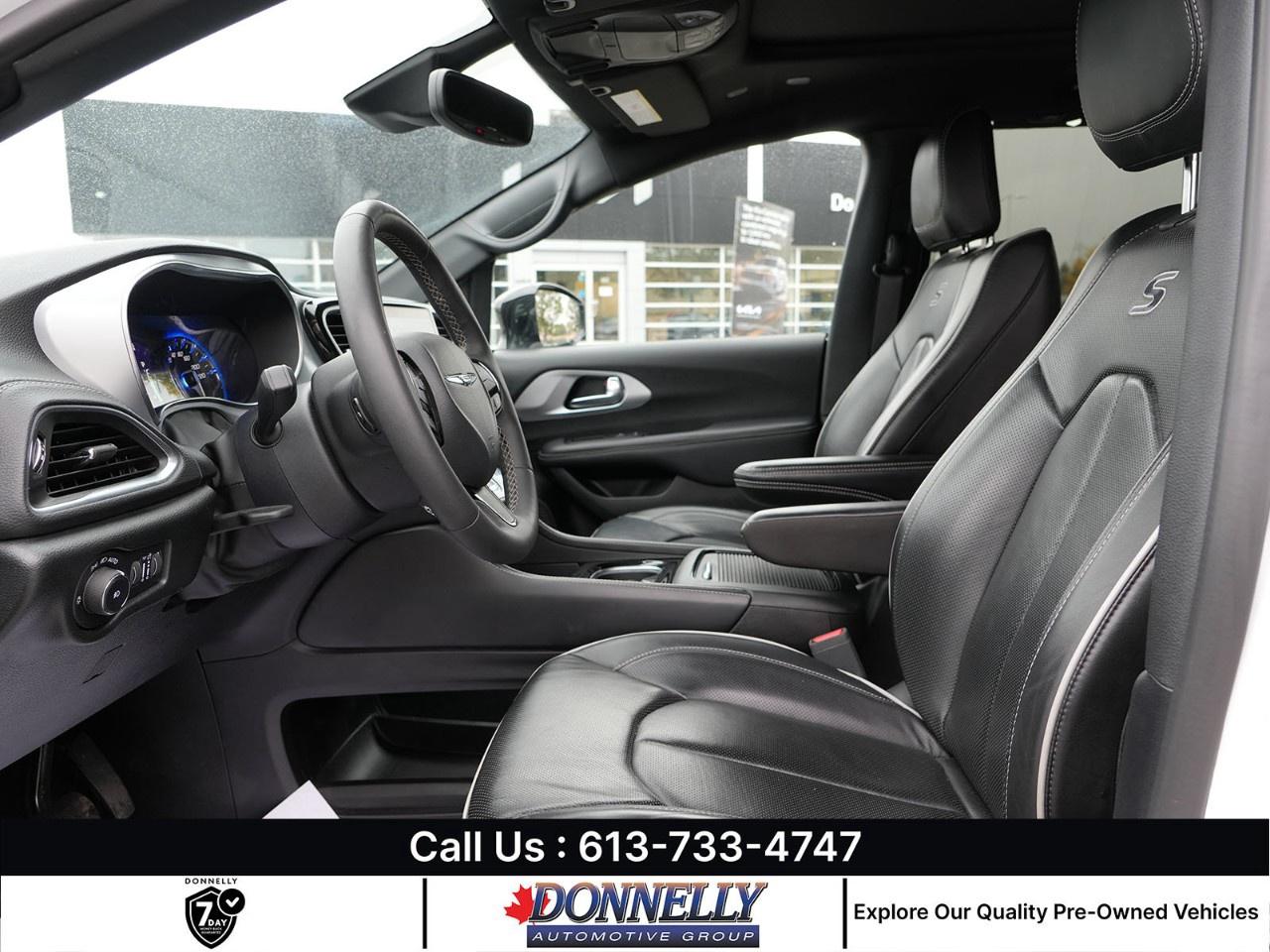 2025 Chrysler Pacifica Limited FWD Photo