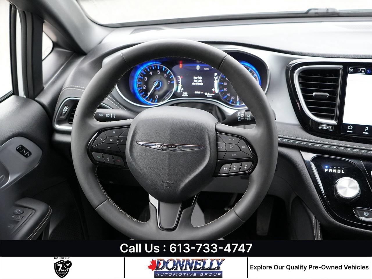 2025 Chrysler Pacifica Limited FWD Photo