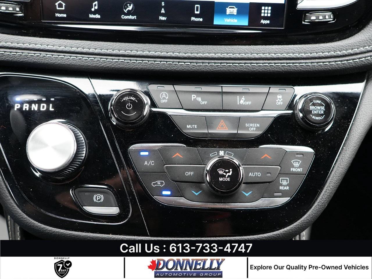 2025 Chrysler Pacifica Limited FWD Photo