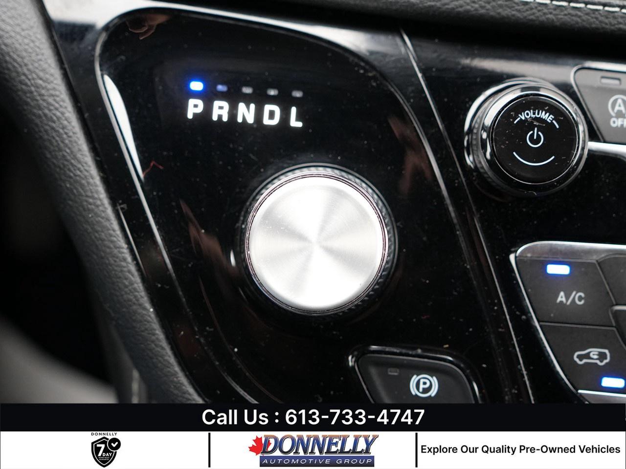 2025 Chrysler Pacifica Limited FWD Photo