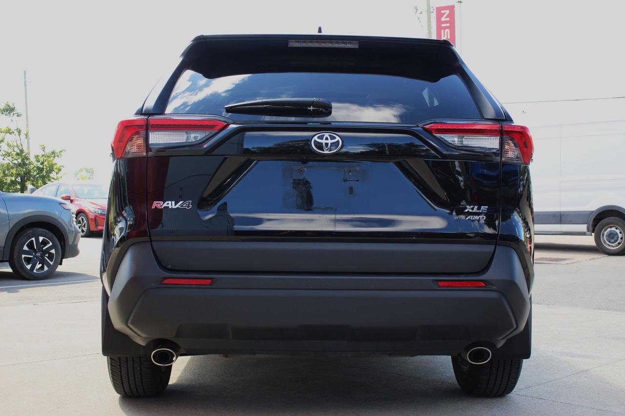 2022 Toyota RAV4 XLE Photo