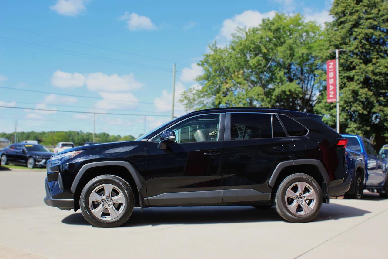 2022 Toyota RAV4 XLE Photo