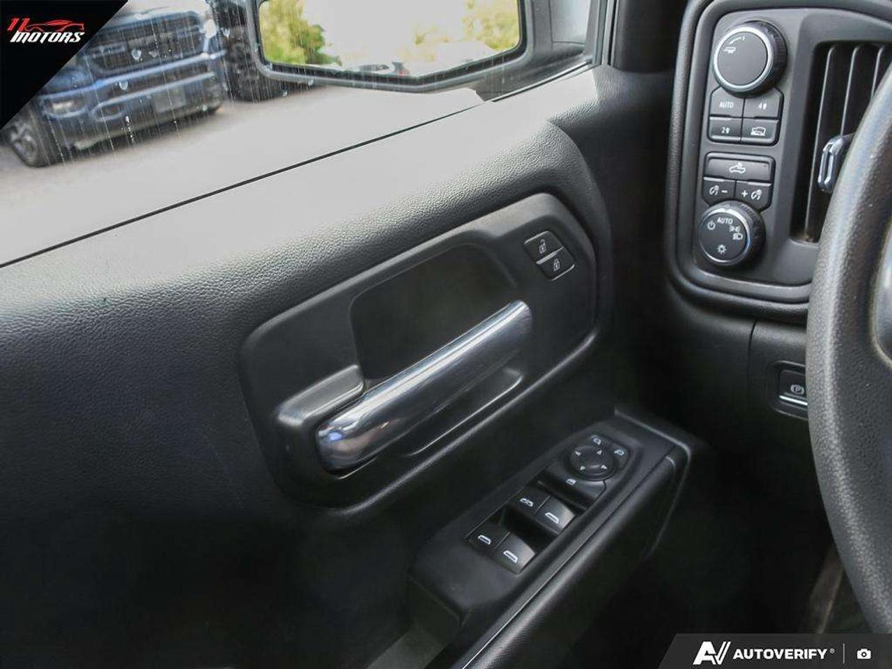 2020 Chevrolet Silverado 1500 4X4 Double Cab 147 Custom   NO ACCIDENTS Photo