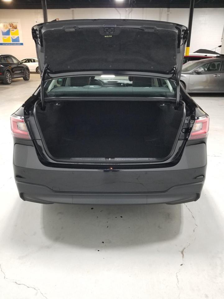 2023 Subaru Legacy Limited 4dr All-Wheel Drive Sedan Photo