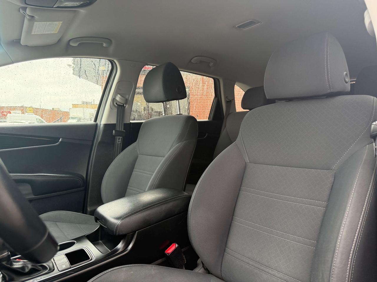 2019 Kia Sorento No Accidents l AWD l LX l 4cyl l Winter Tires l Photo
