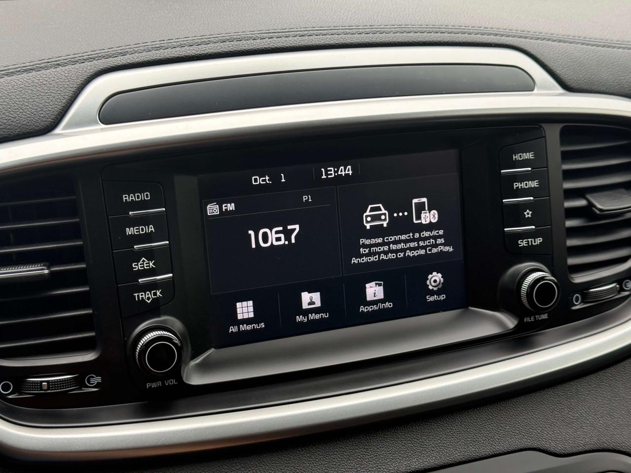 2019 Kia Sorento No Accidents l AWD l LX l 4cyl l Winter Tires l Photo