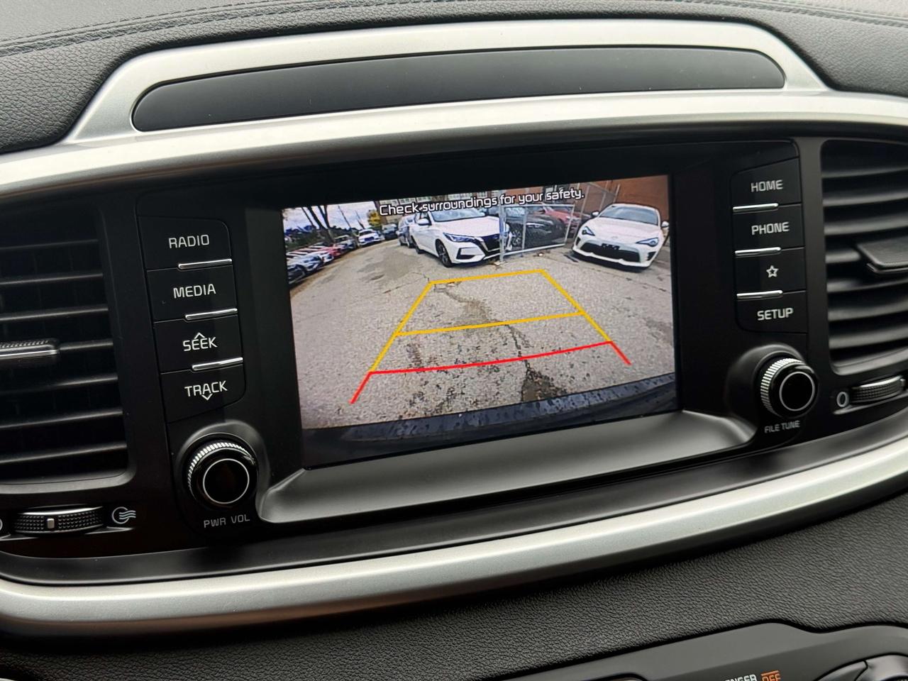 2019 Kia Sorento No Accidents l AWD l LX l 4cyl l Winter Tires l Photo