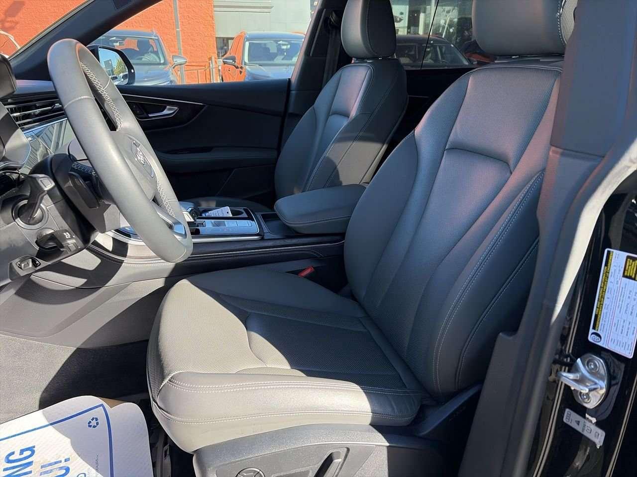 2023 Audi Q8 55 3.0T Technik quattro 8sp Tiptronic Alloy Wheels  Leather  Sunroof  Apple/Android CarPlay Photo