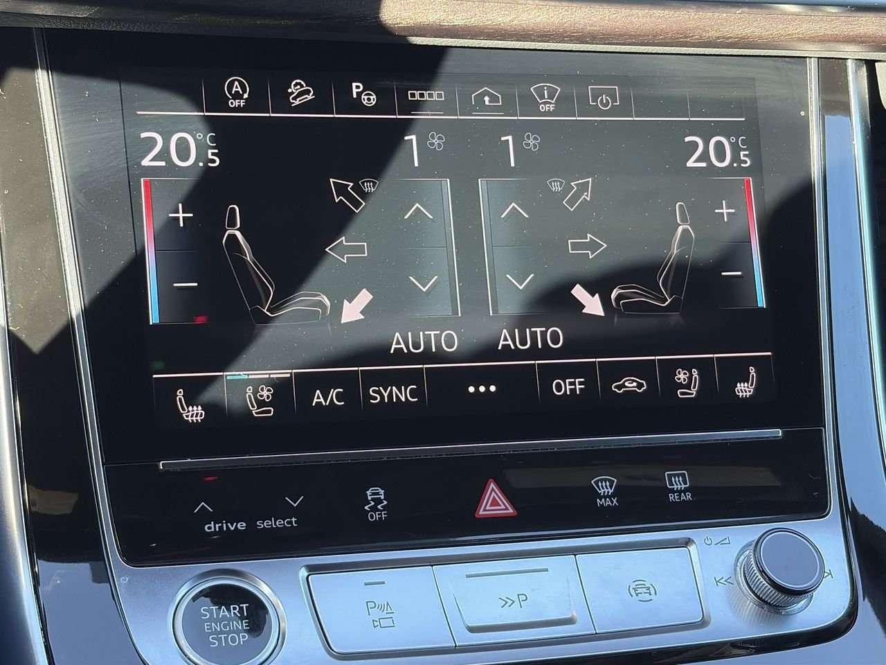 2023 Audi Q8 55 3.0T Technik quattro 8sp Tiptronic Alloy Wheels  Leather  Sunroof  Apple/Android CarPlay Photo