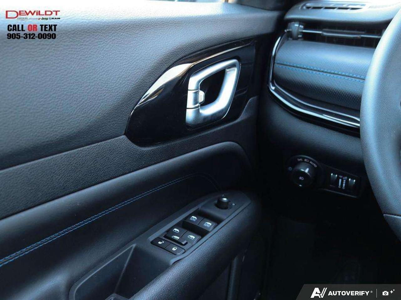 2026 Jeep Compass LIMITED   PANO ROOF   ALPINE SOUND Photo