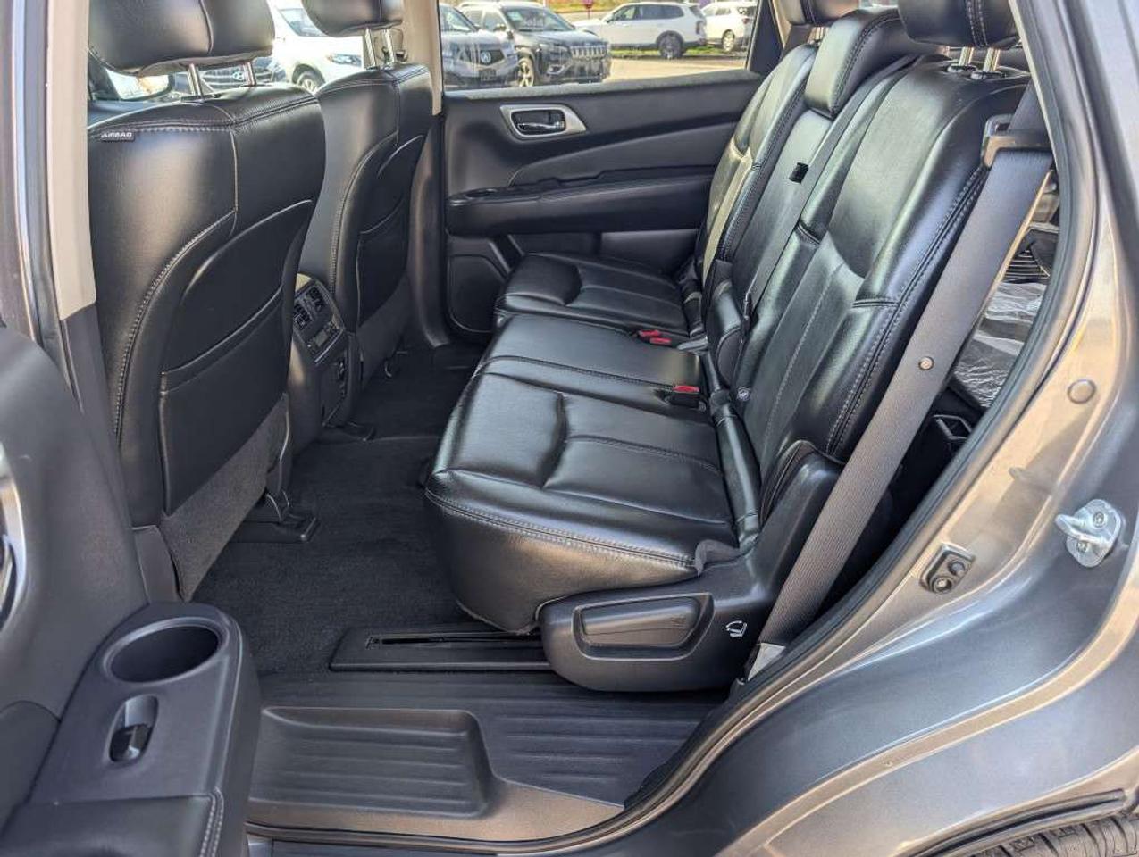 2016 Nissan Pathfinder SL NAV LEATHER PANOROOF CAMERA HTD SEATS Photo