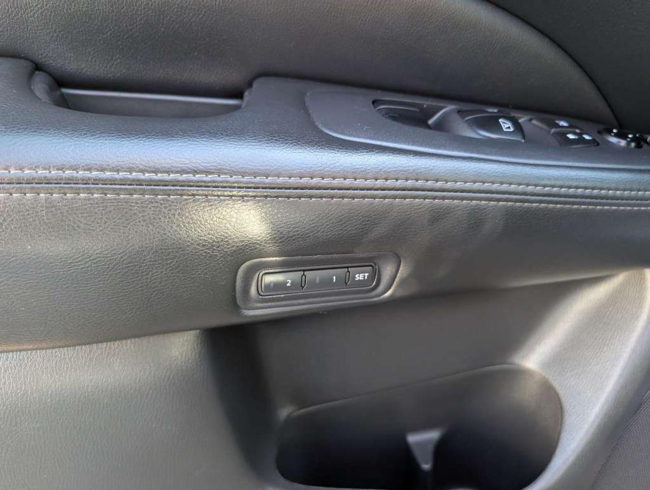 2016 Nissan Pathfinder SL NAV LEATHER PANOROOF CAMERA HTD SEATS Photo