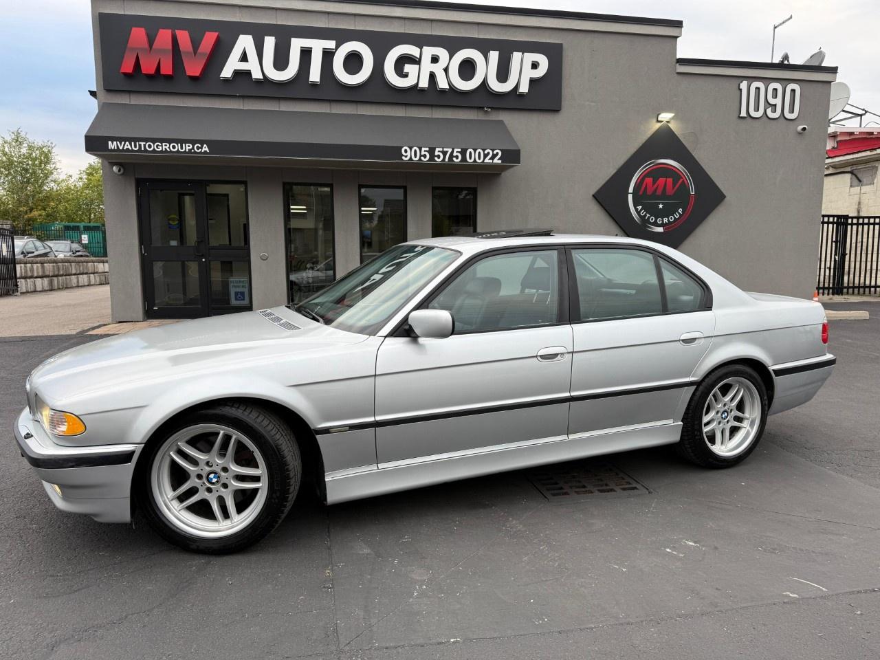 2001 BMW 7 Series 740iA 4dr Sdn Photo5