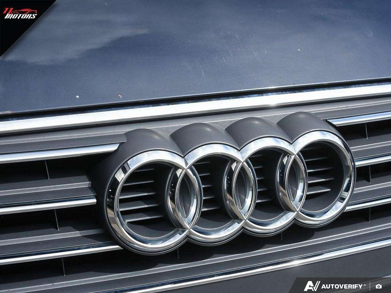 2017 Audi A4 4dr Sdn Komfort quattro   MANUAL Photo