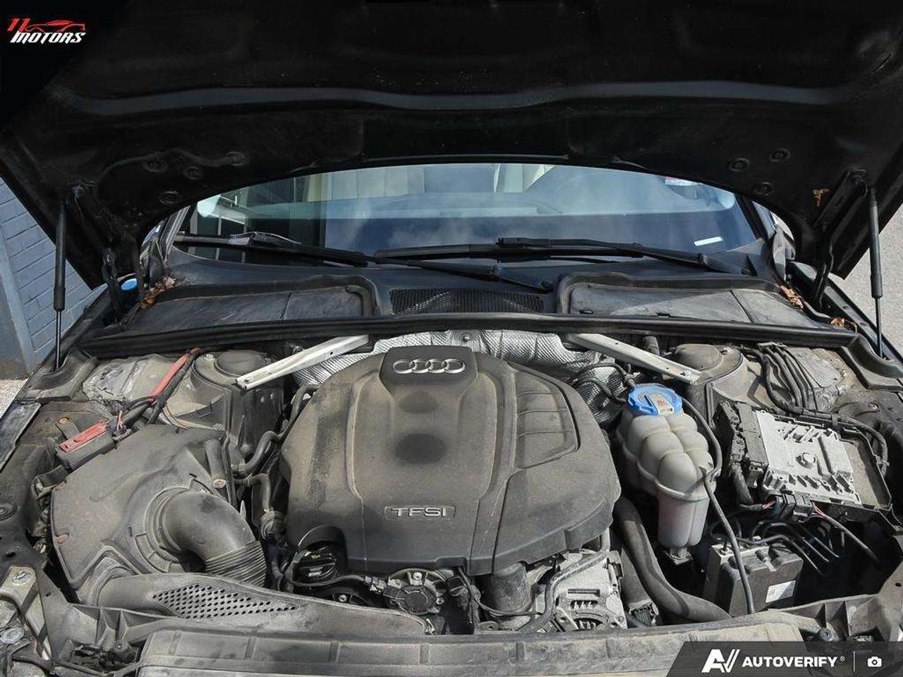 2017 Audi A4 4dr Sdn Komfort quattro   MANUAL Photo