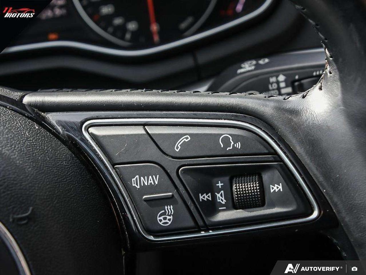 2017 Audi A4 4dr Sdn Komfort quattro   MANUAL Photo