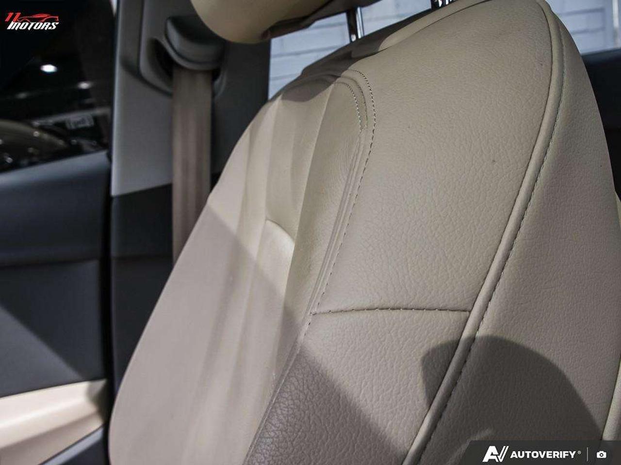 2017 Audi A4 4dr Sdn Komfort quattro   MANUAL Photo
