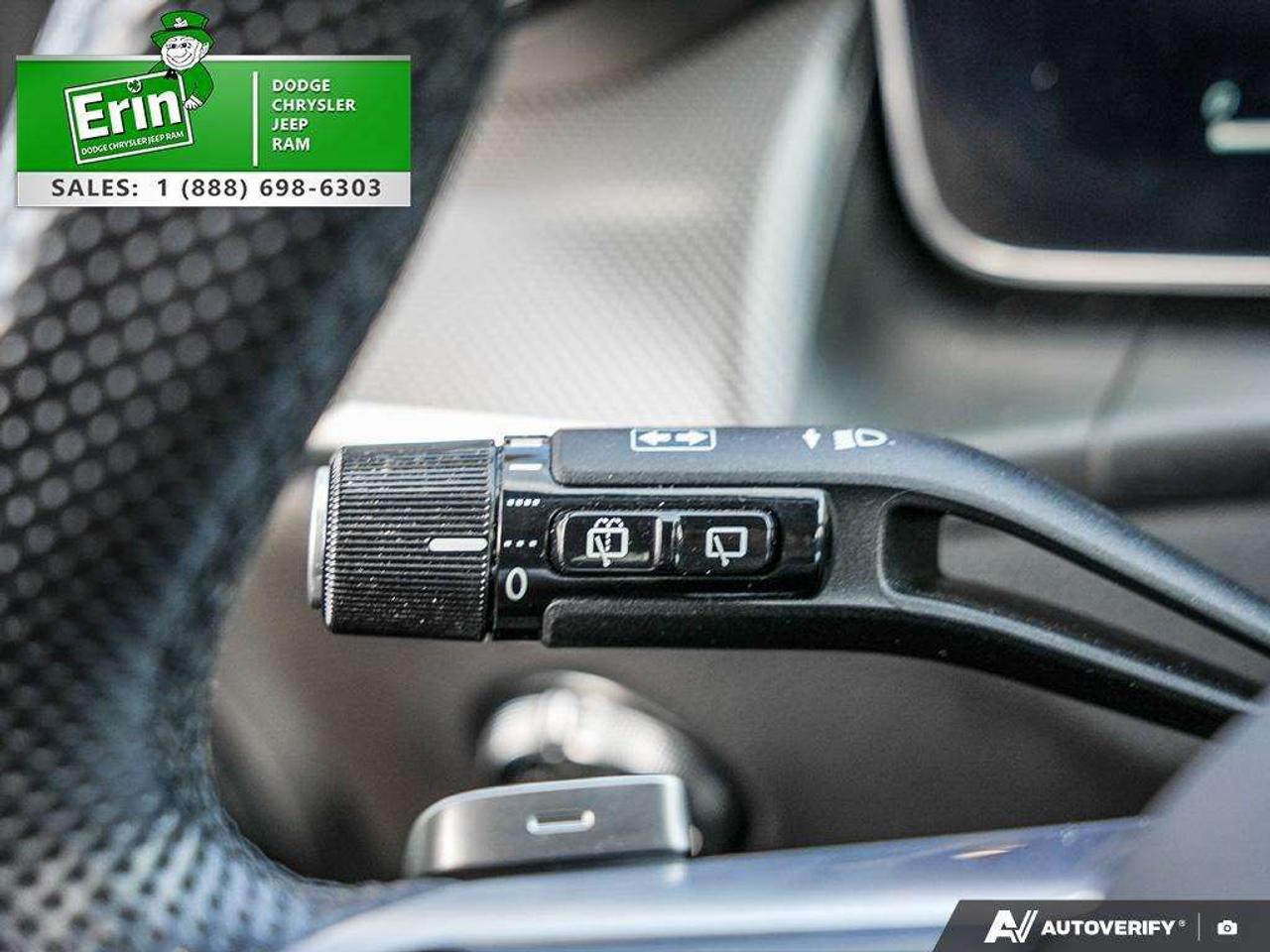 2023 Mercedes-Benz GLC PREMIUM ENHANCE PKG NAVI PANO NEW TIRES Photo
