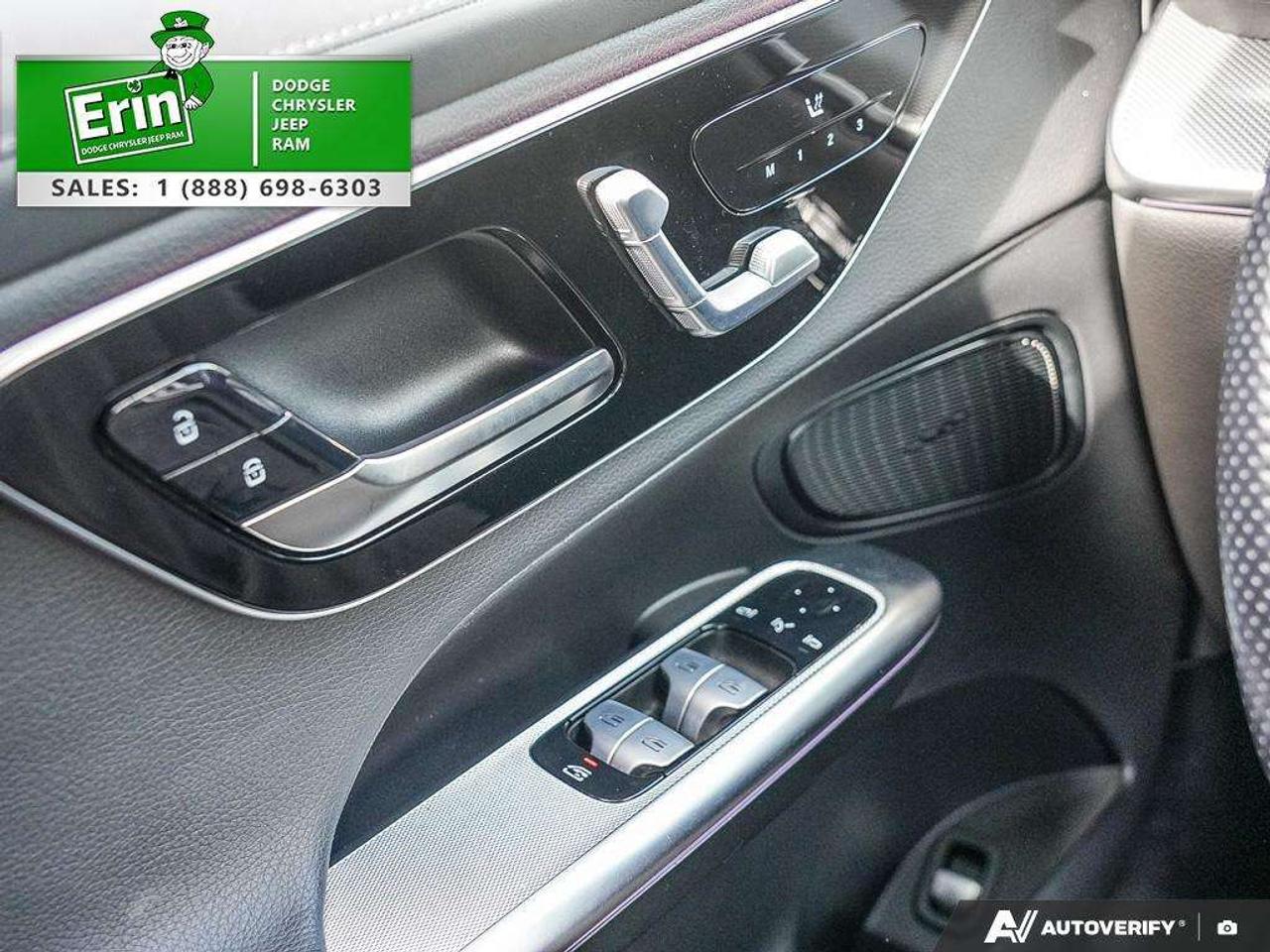 2023 Mercedes-Benz GLC PREMIUM ENHANCE PKG NAVI PANO NEW TIRES Photo