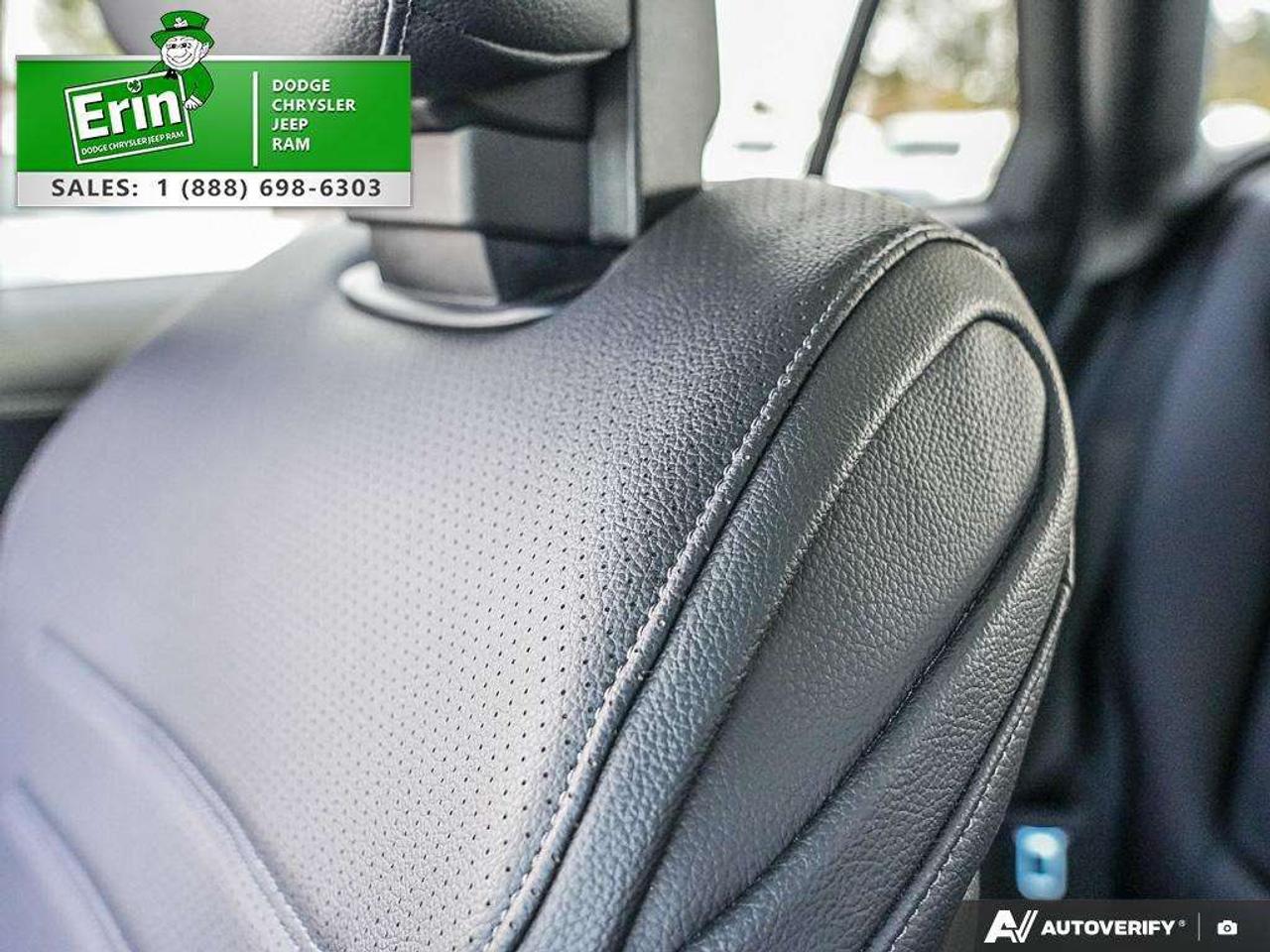 2023 Mercedes-Benz GLC PREMIUM ENHANCE PKG NAVI PANO NEW TIRES Photo