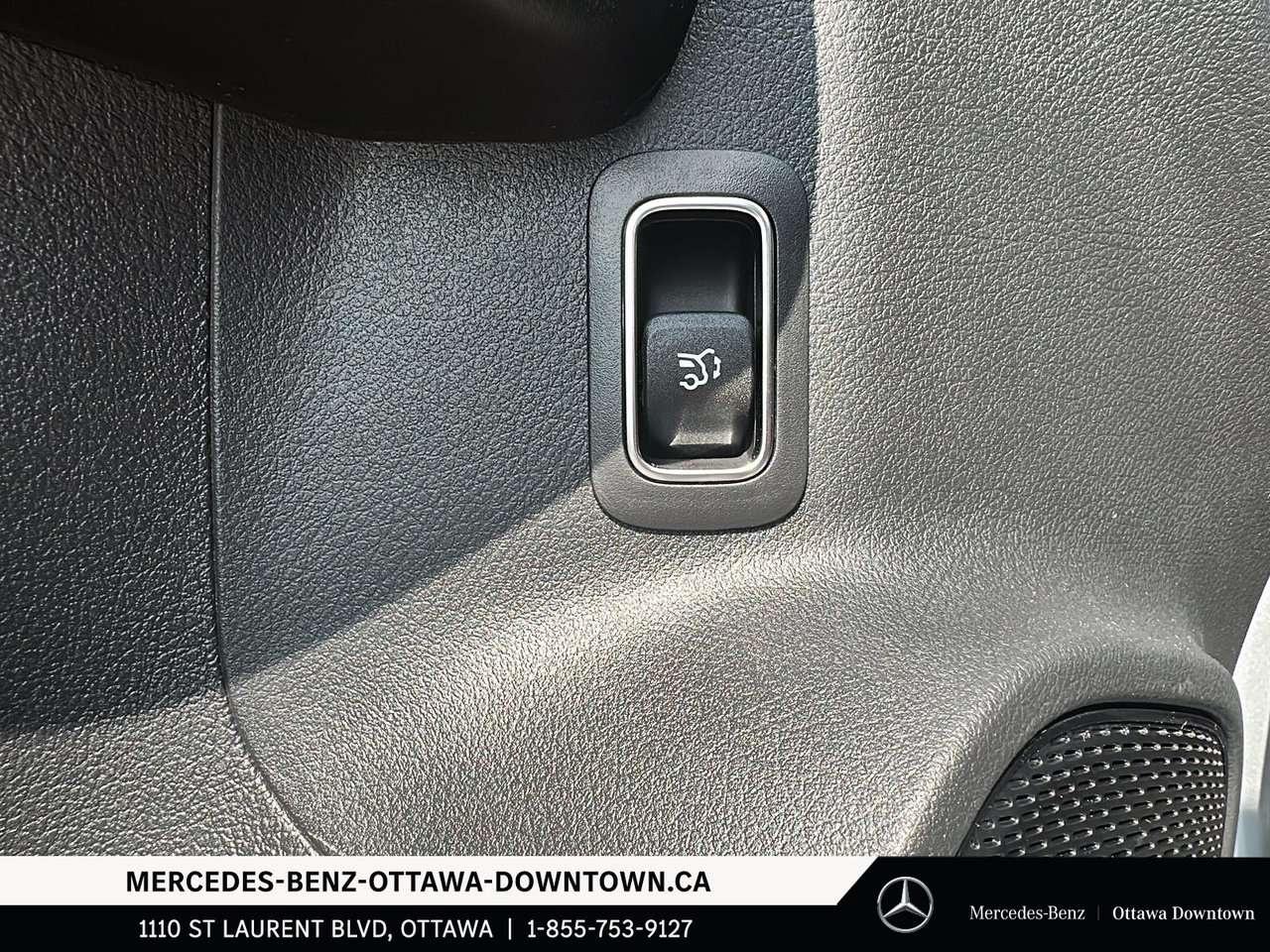 2026 Mercedes-Benz GLB 4MATIC SUV Photo