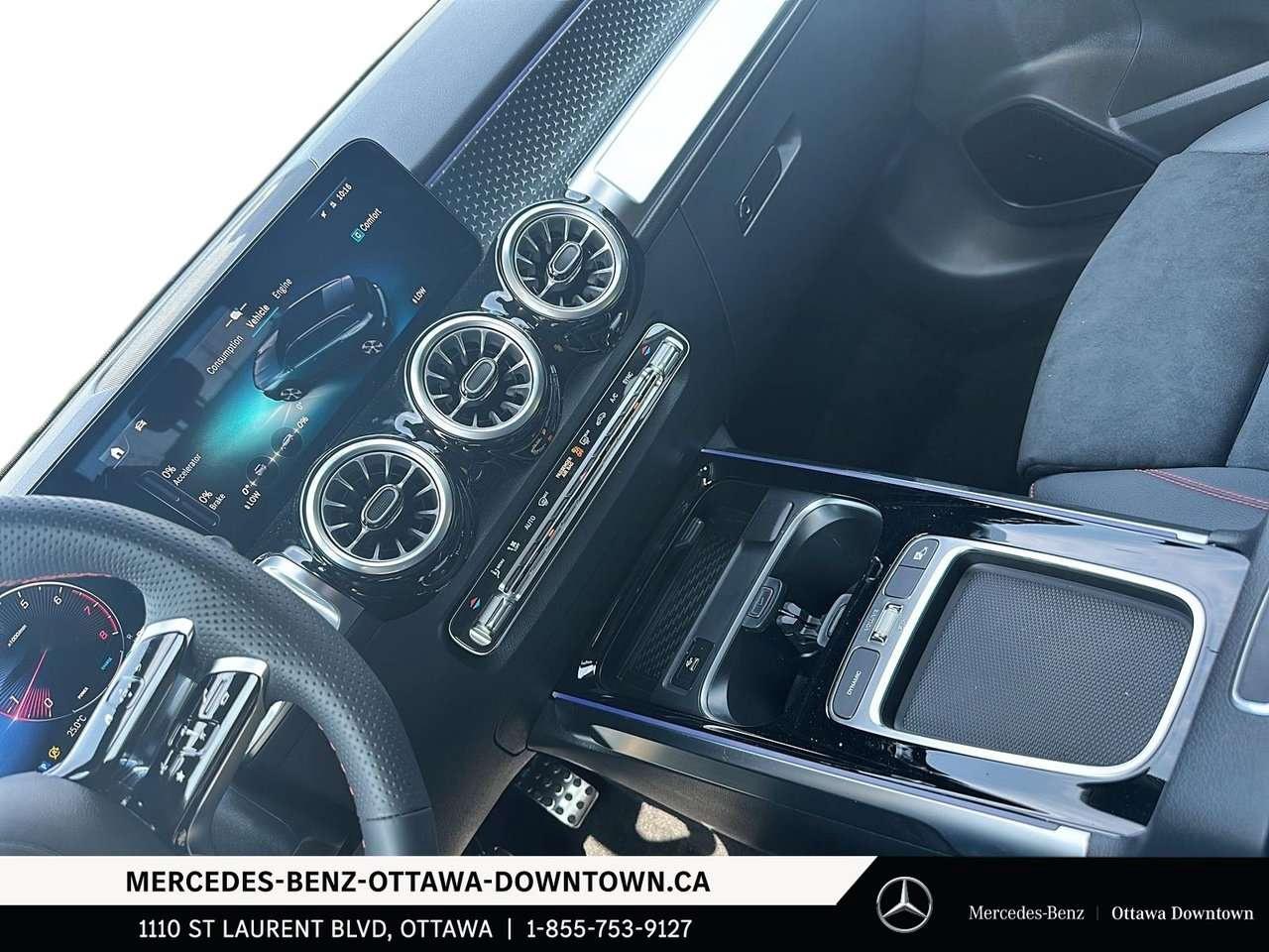 2026 Mercedes-Benz GLB 4MATIC SUV Photo