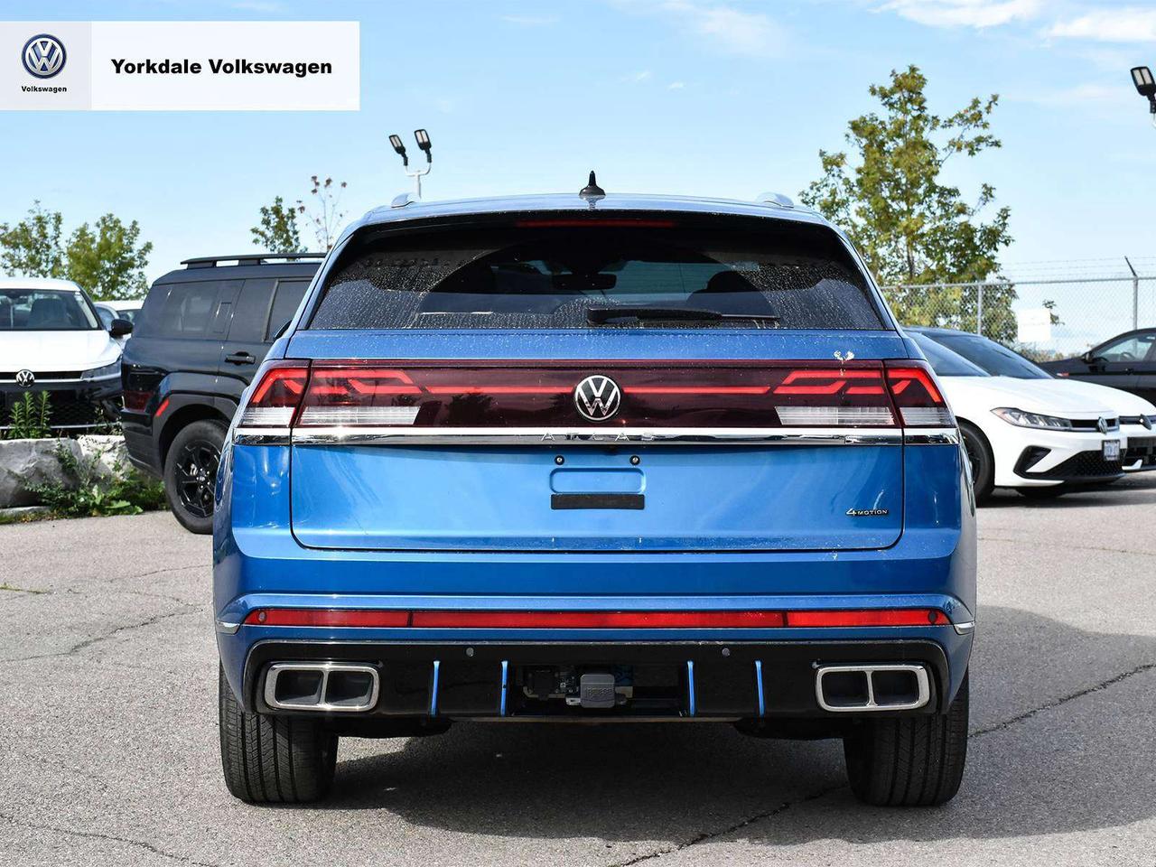 2024 Volkswagen Atlas EXECLINE Photo
