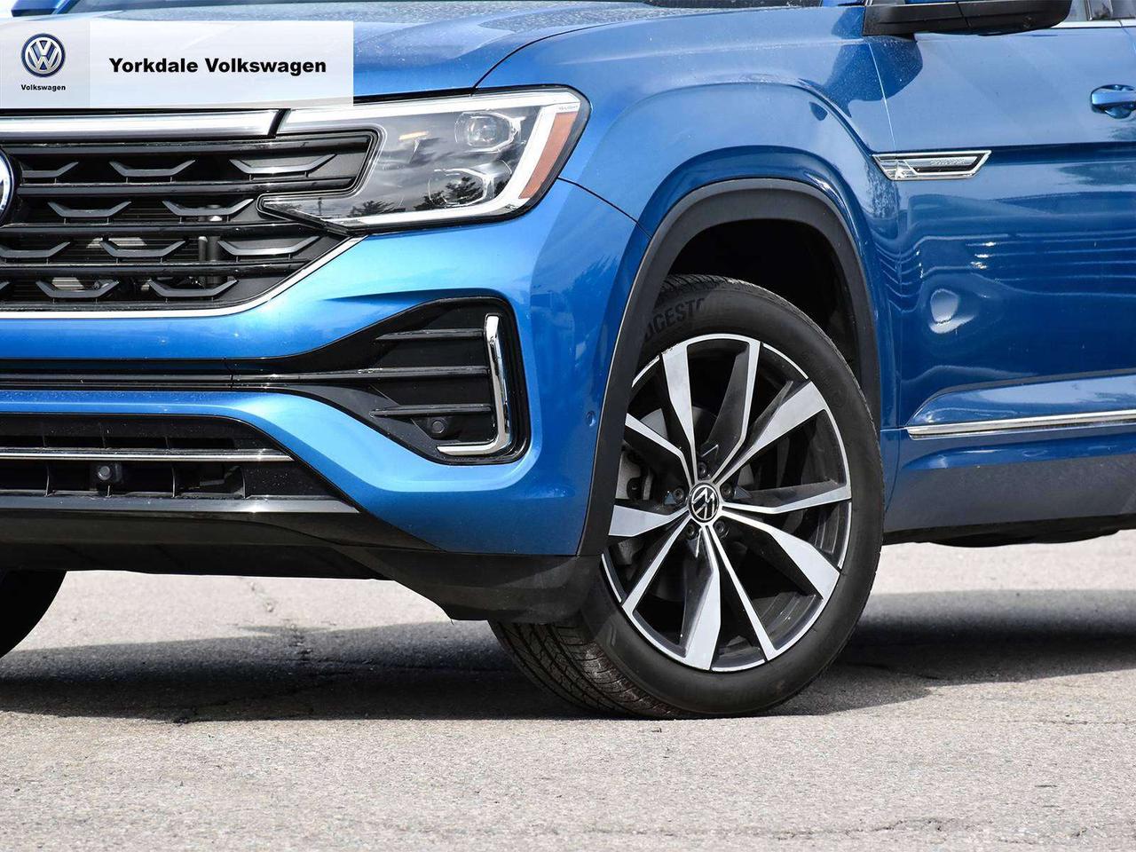 2024 Volkswagen Atlas EXECLINE Photo