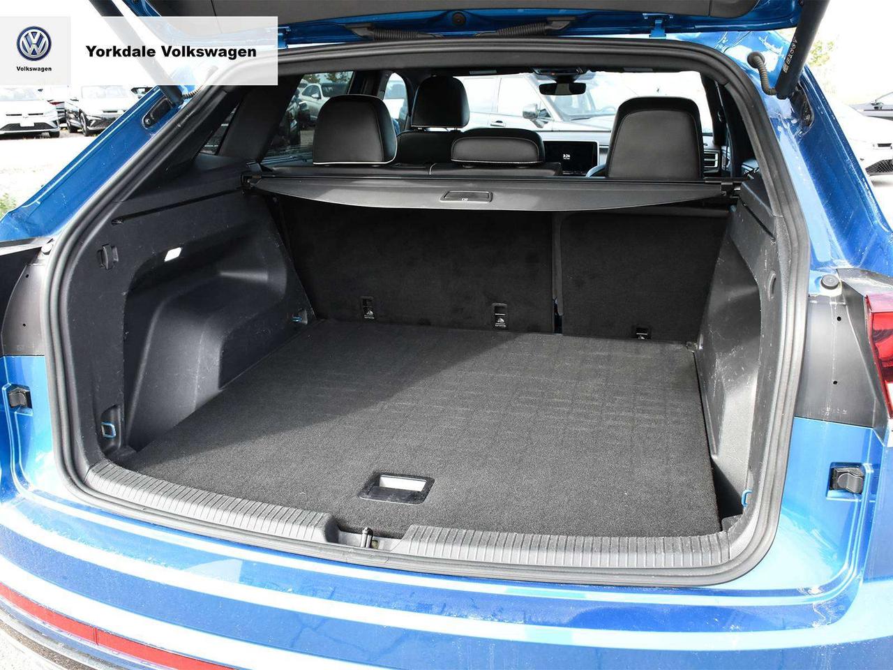 2024 Volkswagen Atlas EXECLINE Photo