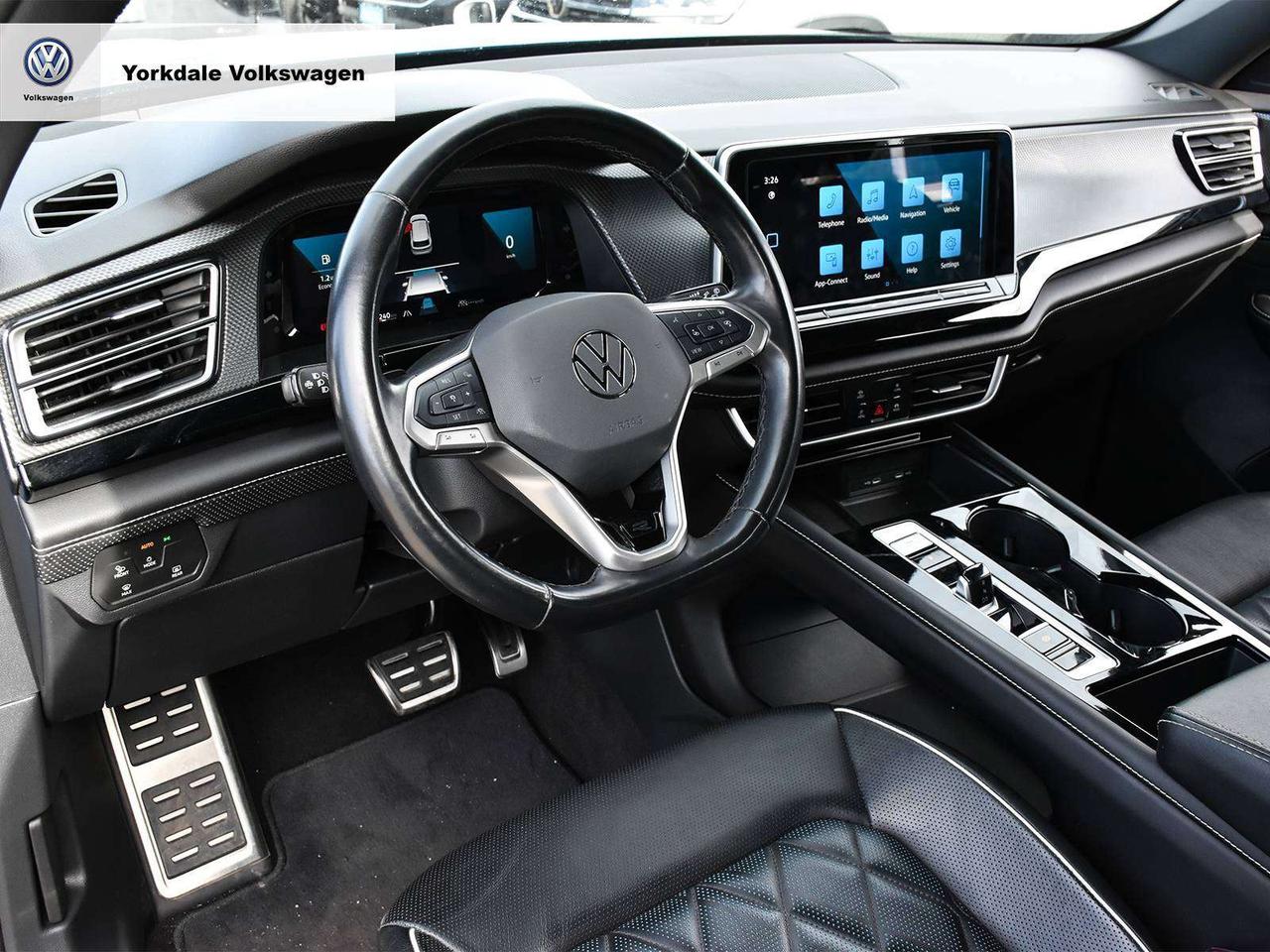 2024 Volkswagen Atlas EXECLINE Photo
