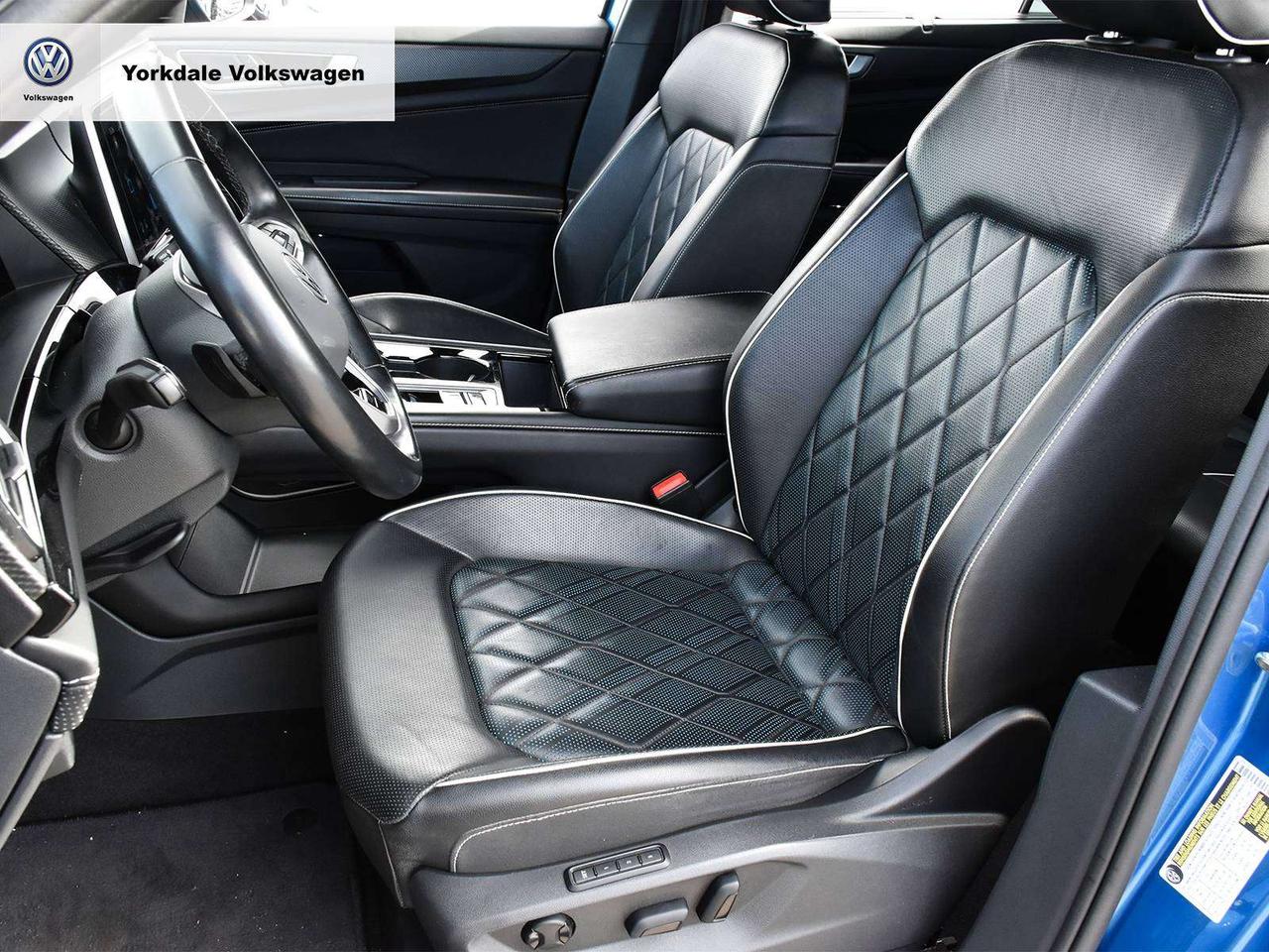 2024 Volkswagen Atlas EXECLINE Photo