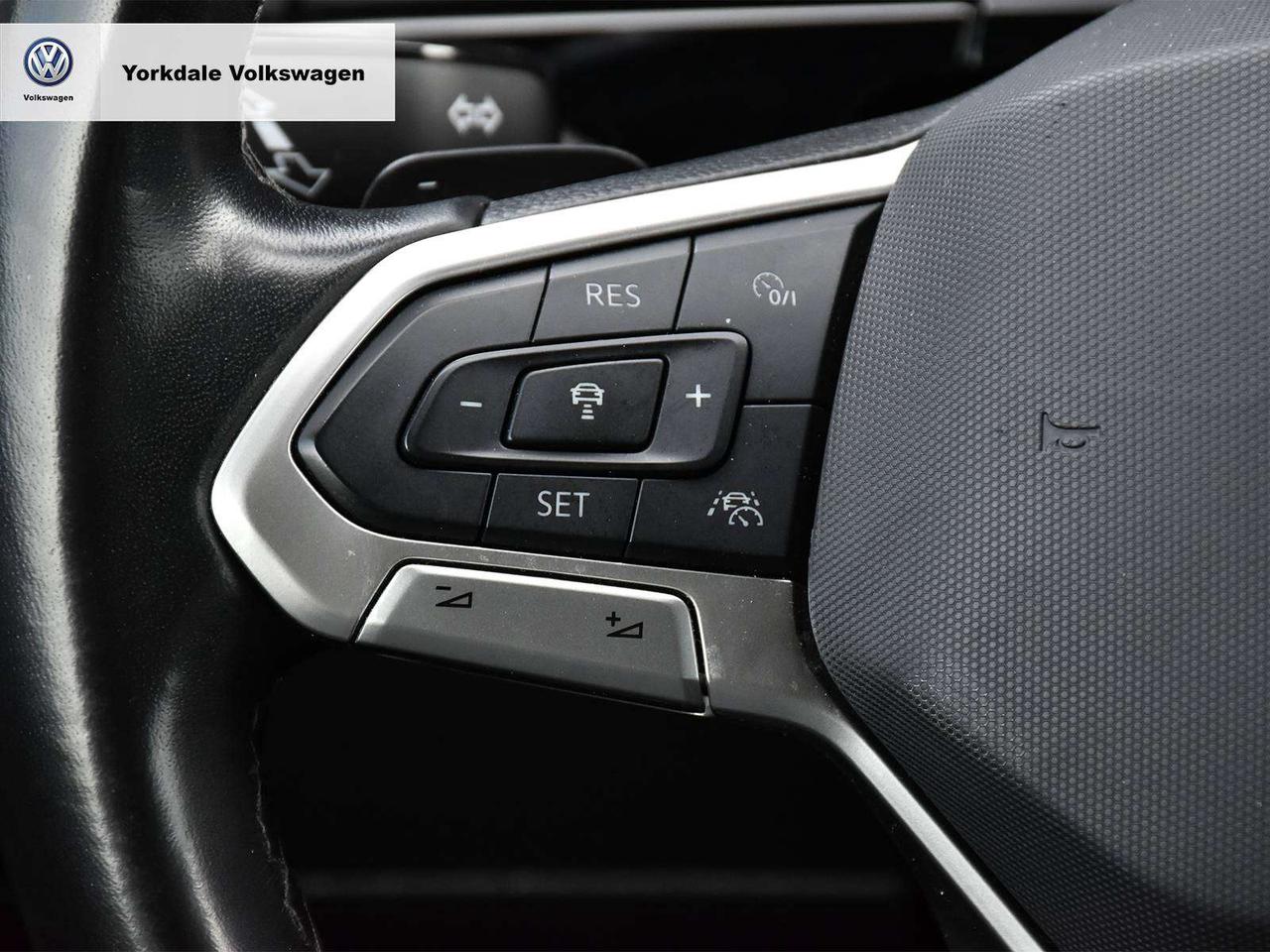 2024 Volkswagen Atlas EXECLINE Photo