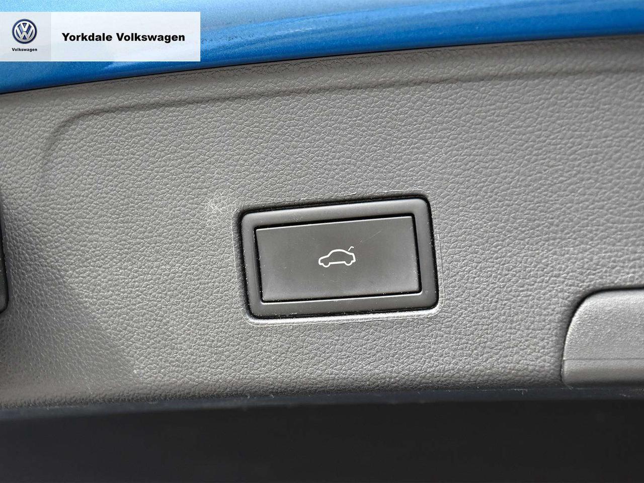 2024 Volkswagen Atlas EXECLINE Photo