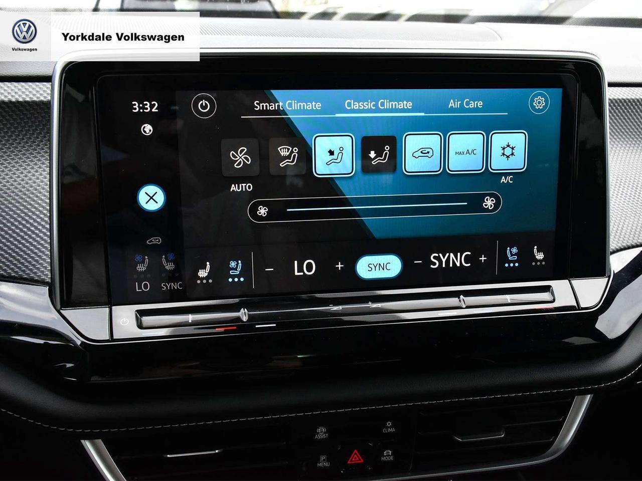2024 Volkswagen Atlas EXECLINE Photo