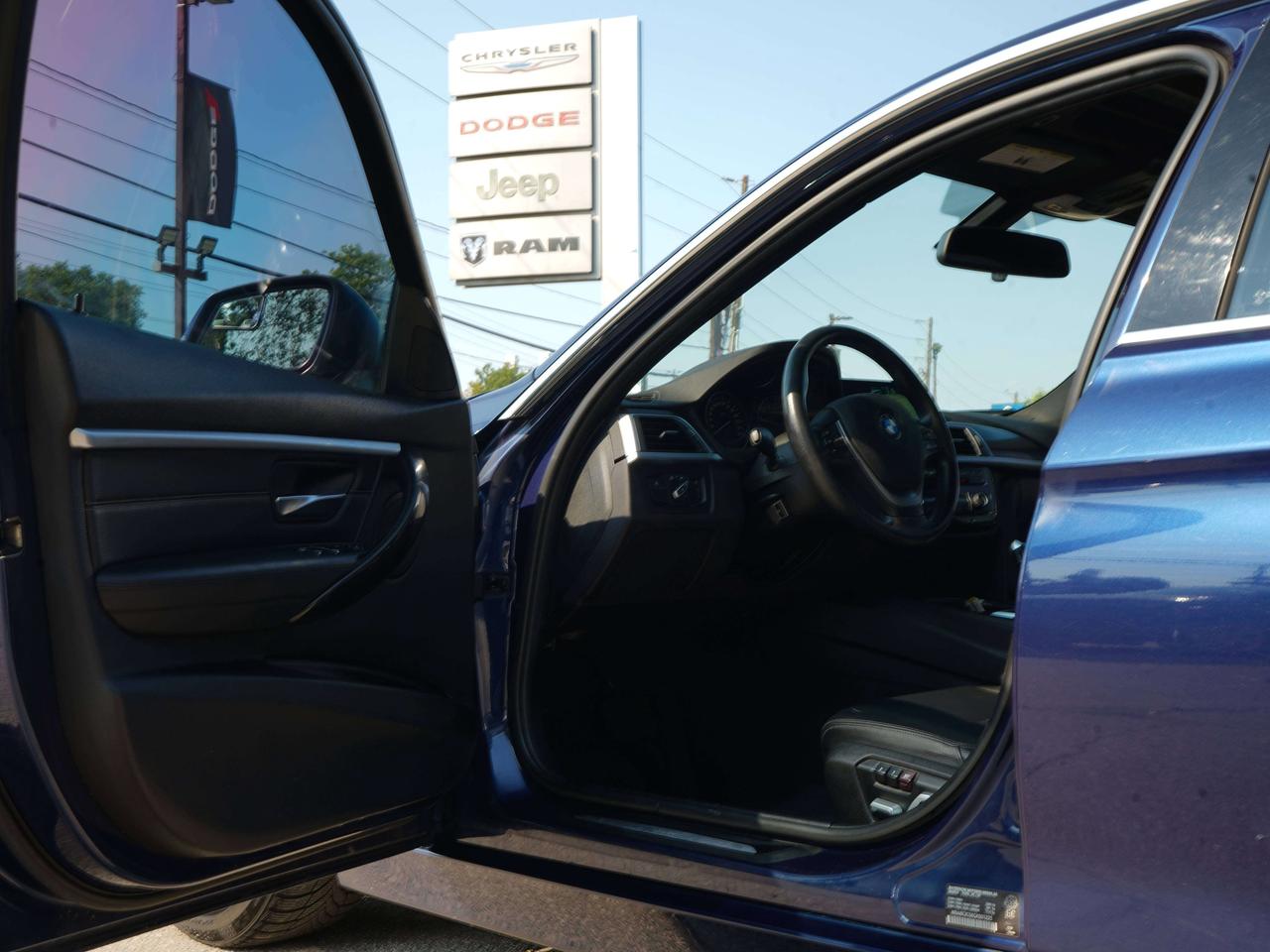 2016 BMW 3 Series 2.0L ENGINE, AWD, LEATHER INTERIOR Photo