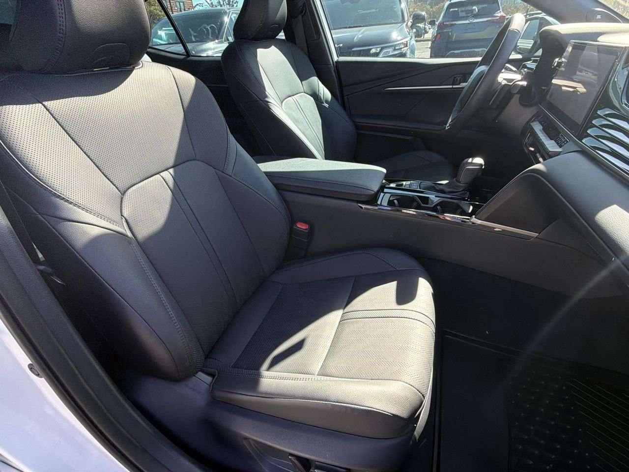 2026 Toyota Camry XSE AWD ONE OWNER   NO ACCIDENTS   LOW KMS   360 CAM   PANO SUNROOF   LTHR SEATS   JBL AUDIO Photo