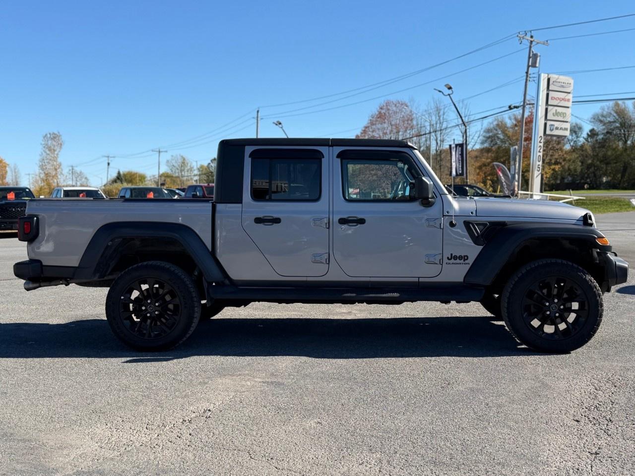 2020 Jeep Gladiator Sport S 4x4 Photo