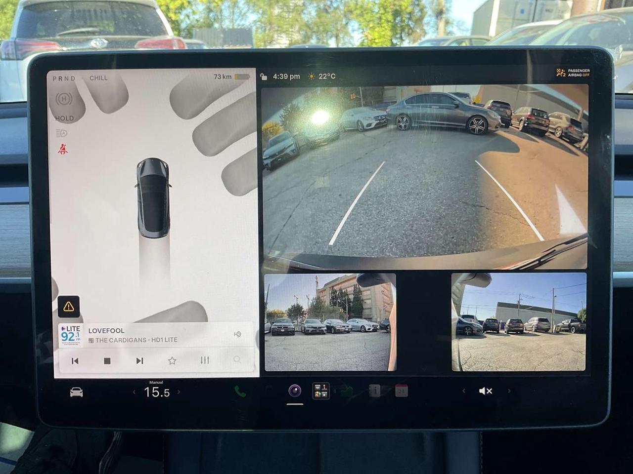 2022 Tesla Model 3 Standard Range - LEATHER! NAV! CAMERAS! EV RATES! Photo