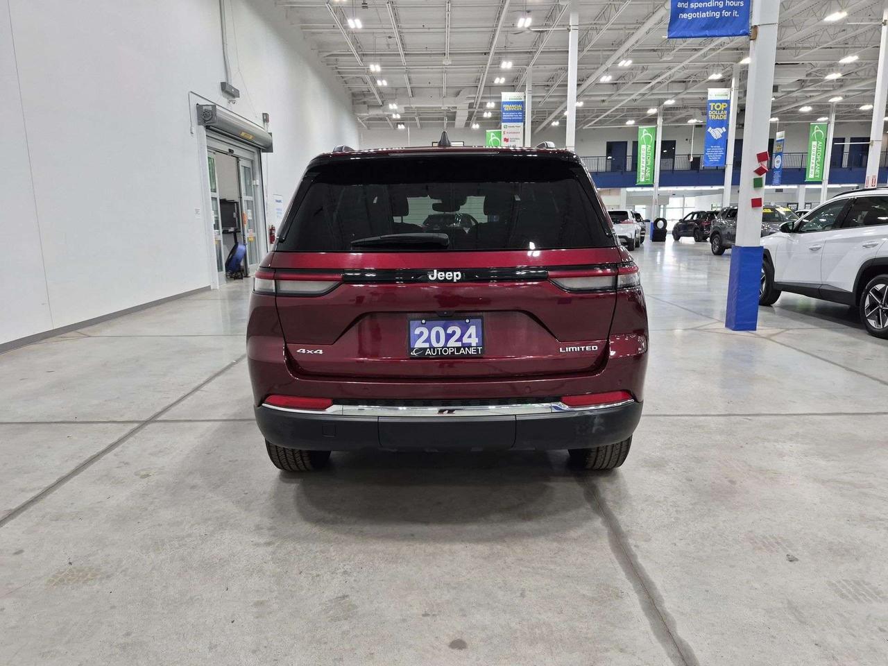 2024 Jeep Grand Cherokee Limited 4x4, Back Up Cam, Navi, Heated Seats! Photo